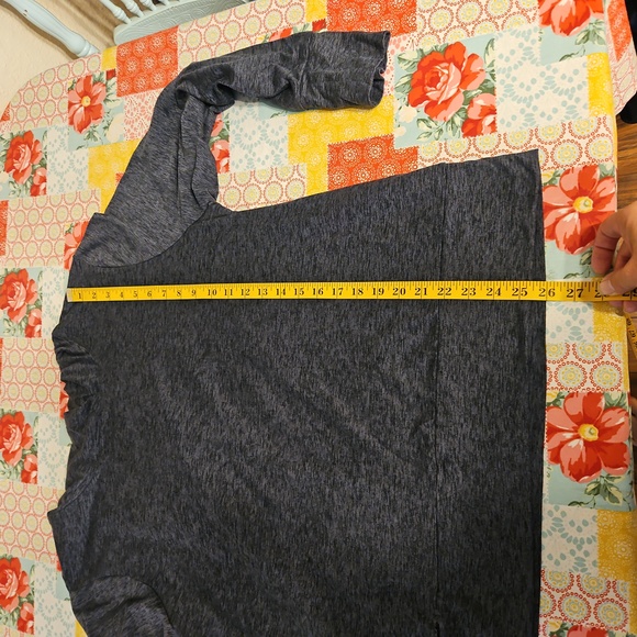 Marika 1X Soft Gray Hooded Long Sleeve Top - Picture 7 of 9